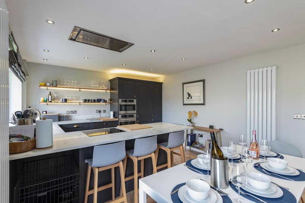 Family-Friendly Retreat Between Beach & Mountains Tremadog Экстерьер фото