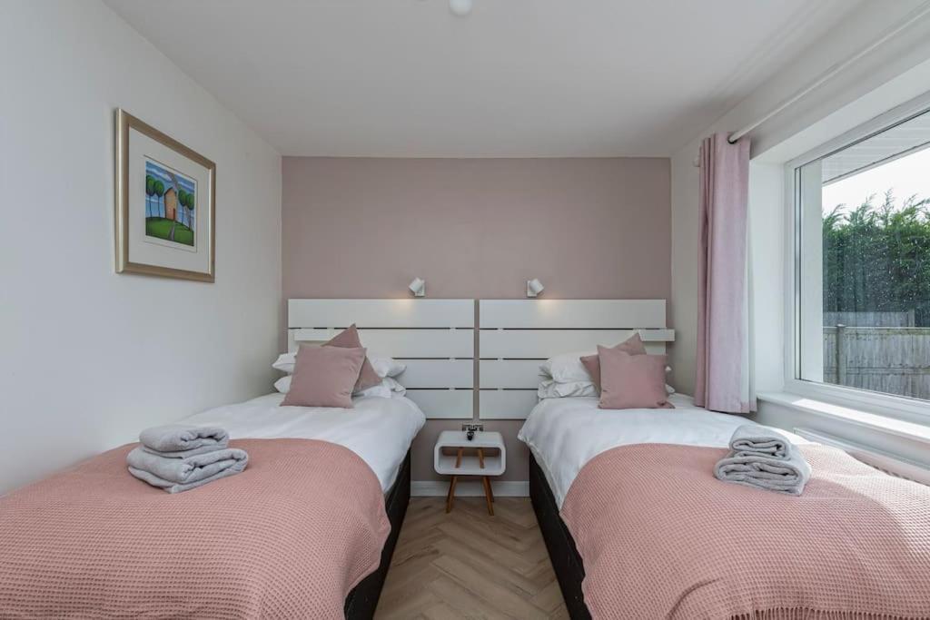 Family-Friendly Retreat Between Beach & Mountains Tremadog Экстерьер фото