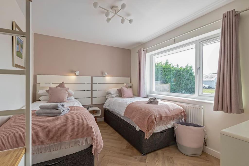 Family-Friendly Retreat Between Beach & Mountains Tremadog Экстерьер фото