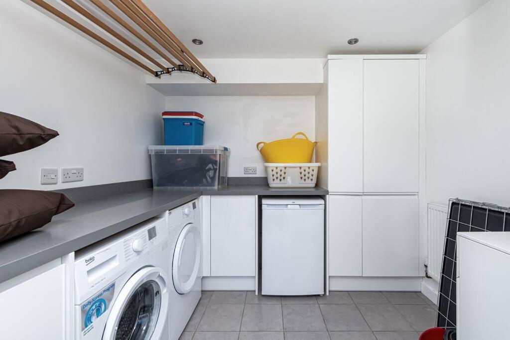 Family-Friendly Retreat Between Beach & Mountains Tremadog Экстерьер фото
